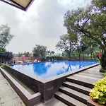 Best Choice 2Br Apartment At The Edge Bandung By Travelio