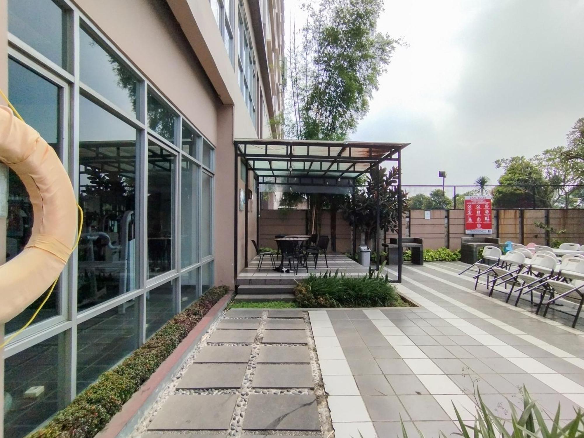 Choice 2br At The Edge By Travelio Bandung